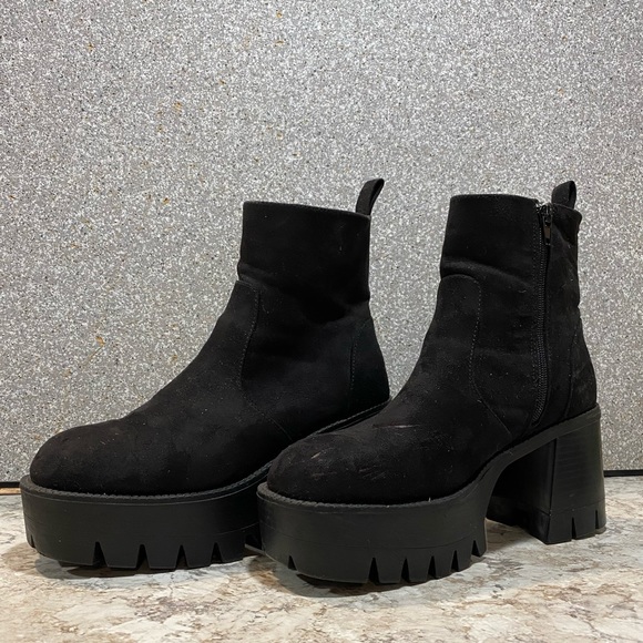 Rouge Helium Platform Boots size 8.5 - Picture 1 of 7